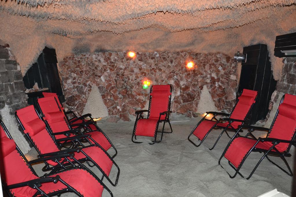 Hotel Solpark Kleszczow  Экстерьер фото